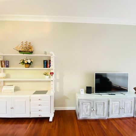 Bilbao Aeropuerto Apartment Derio Bagian luar foto