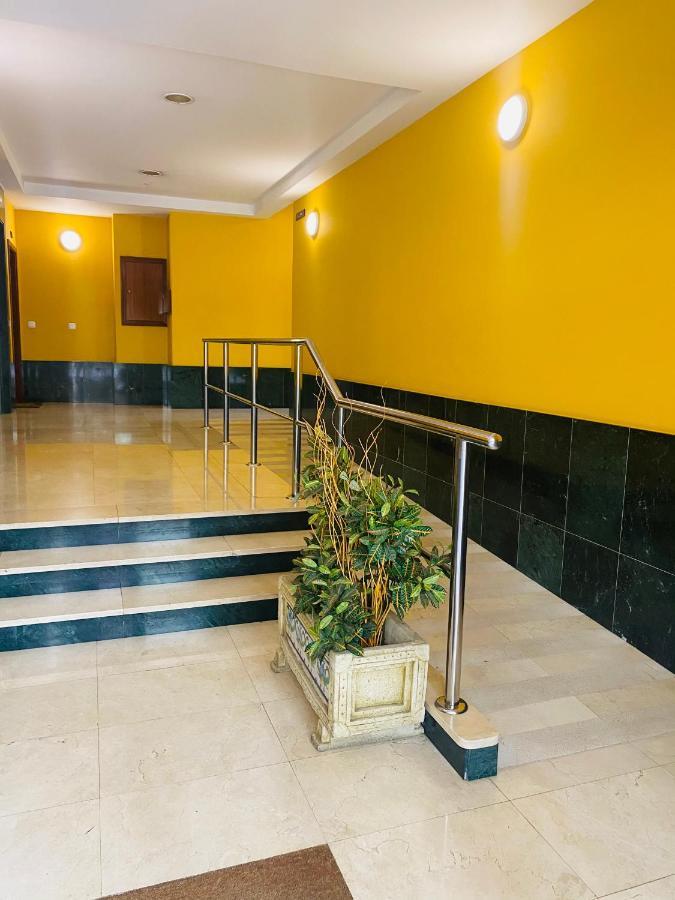 Bilbao Aeropuerto Apartment Derio Bagian luar foto